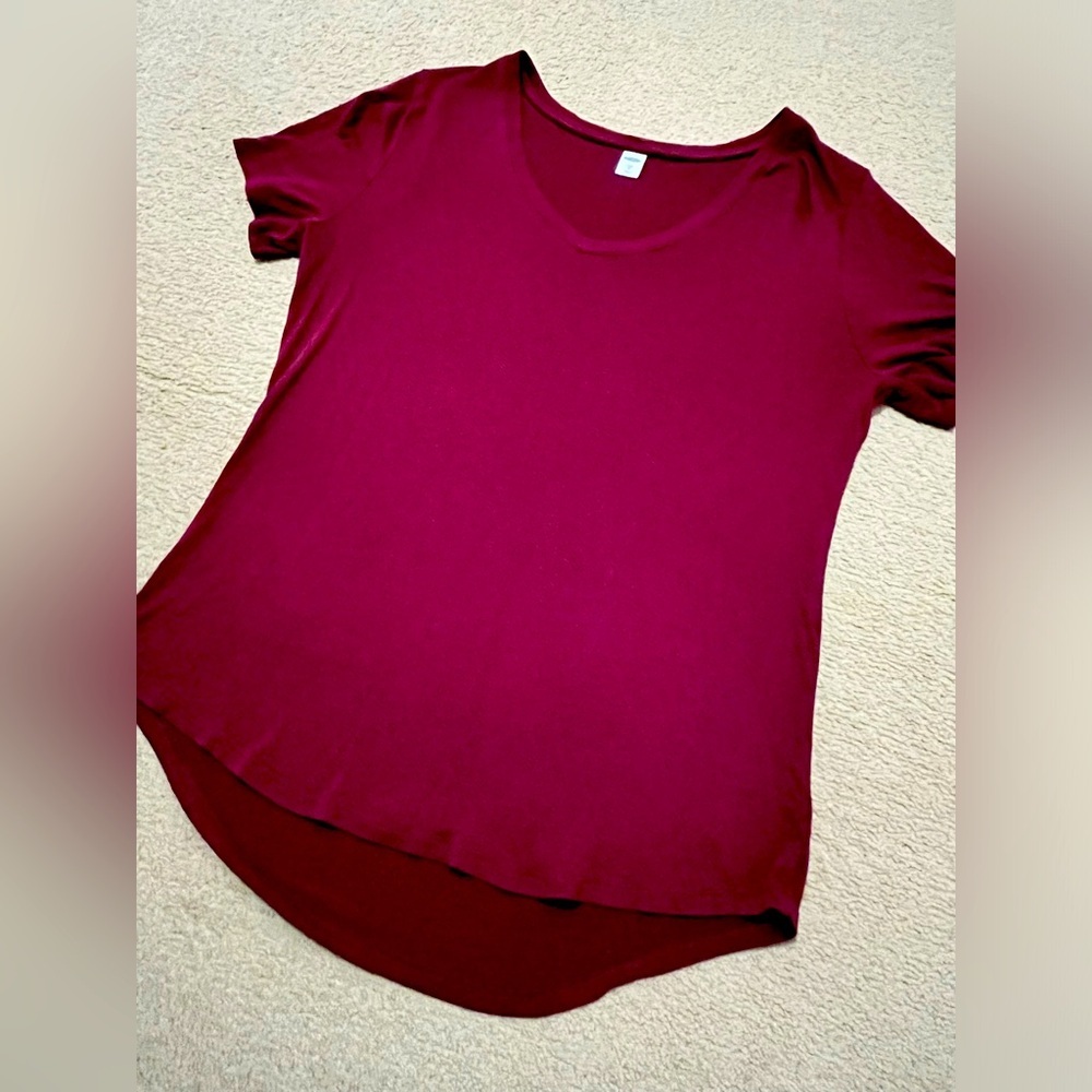 Old Navy t-shirt